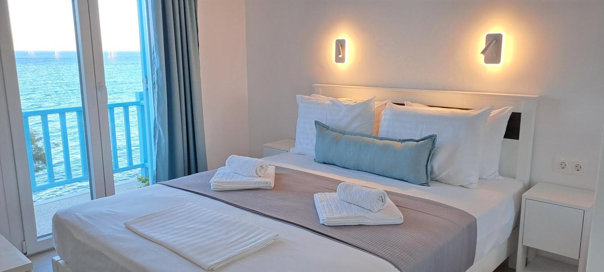 Dinas Inn Piso Livadi Ngoại thất bức ảnh