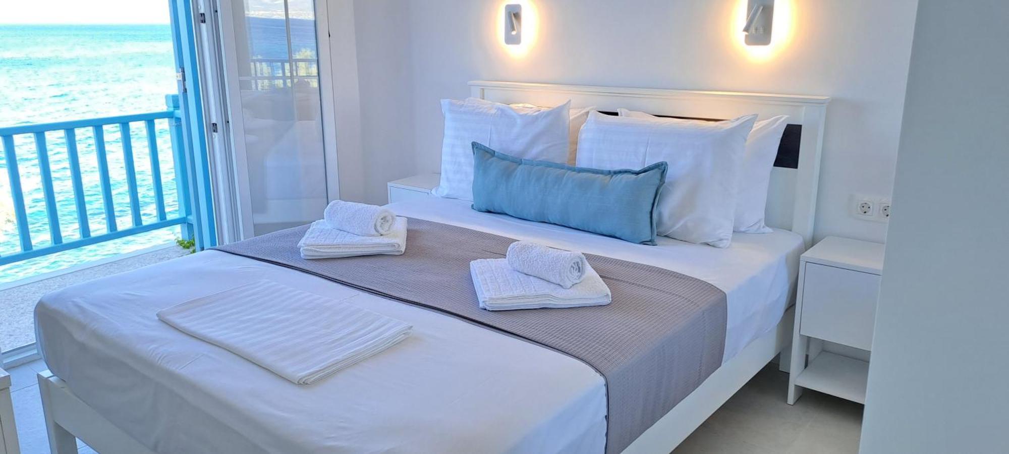 Dinas Inn Piso Livadi Ngoại thất bức ảnh