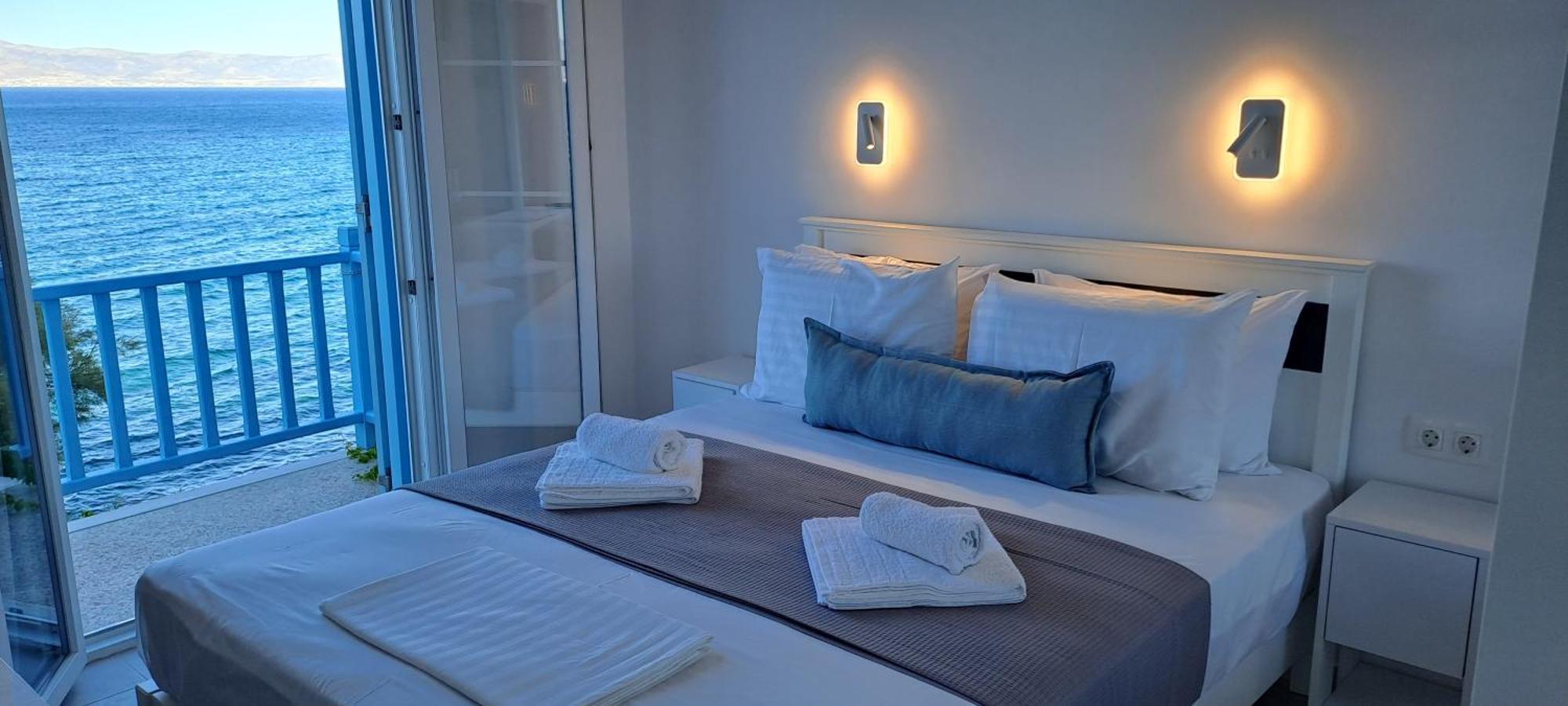 Dinas Inn Piso Livadi Ngoại thất bức ảnh