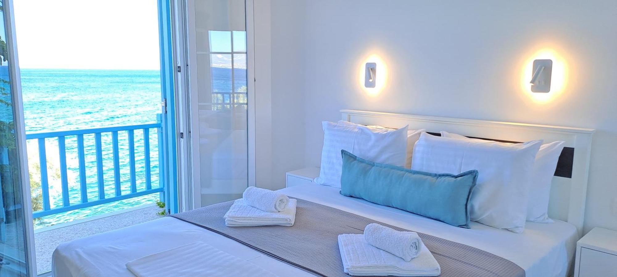 Dinas Inn Piso Livadi Ngoại thất bức ảnh