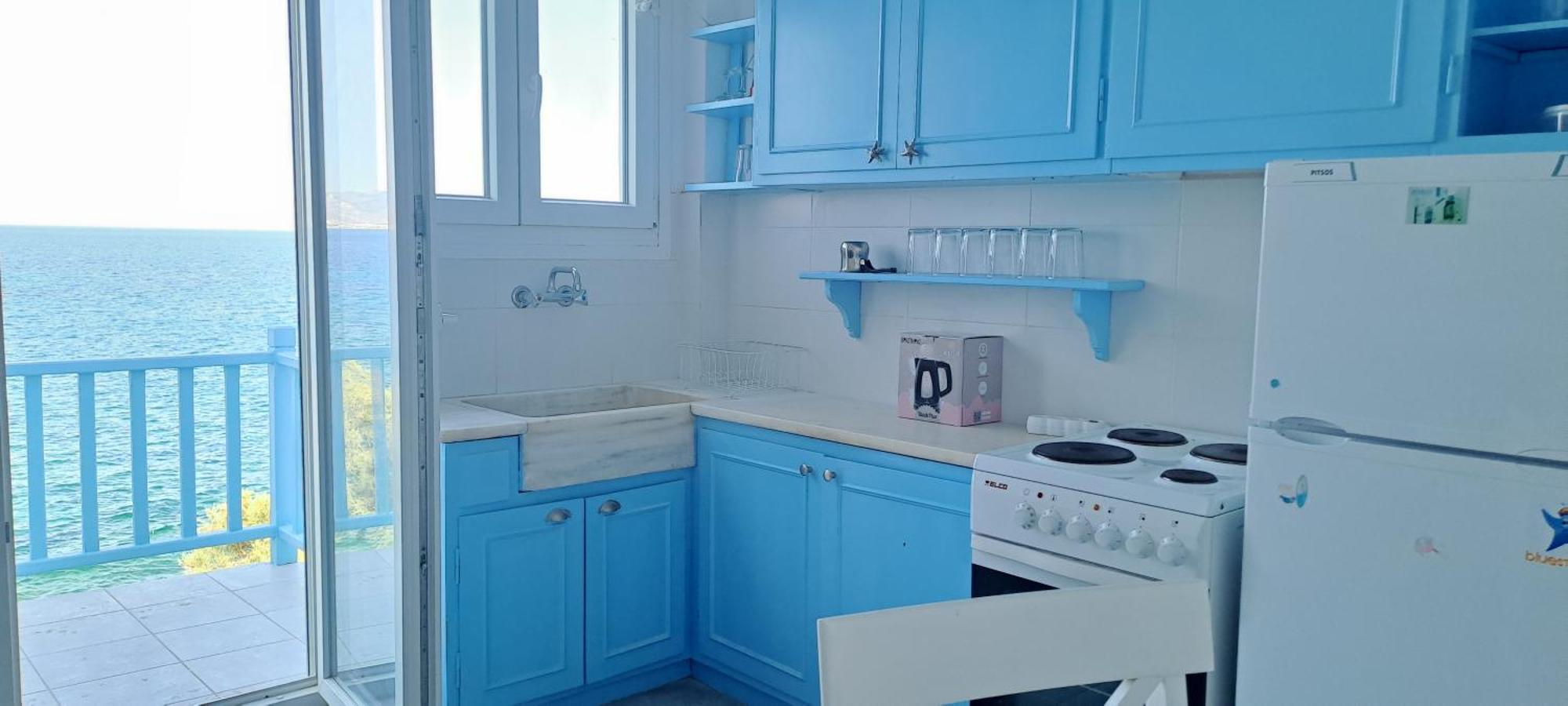 Dinas Inn Piso Livadi Ngoại thất bức ảnh